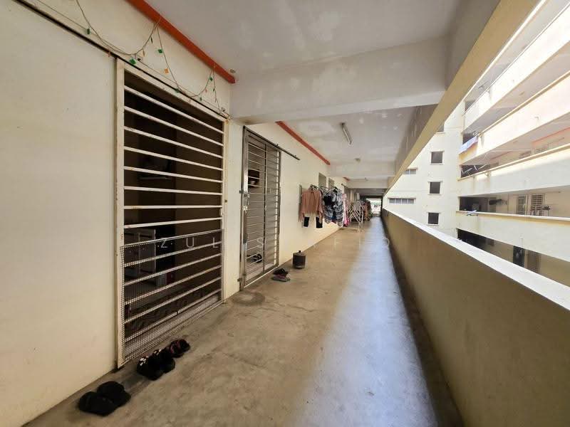 Pangsapuri untuk Dijual di Spring Ville - Zul Syafiq - Corridor - PropertyGuru.com.my