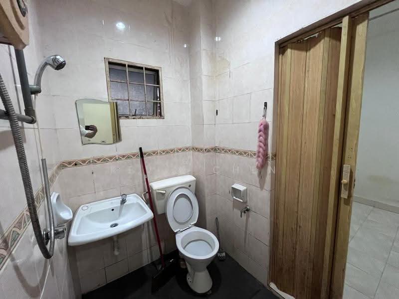 2-storey Terraced House for Sale in Taman Segar Perdana (Cheras) - Kevin Chen - Bathroom - PropertyGuru.com.my