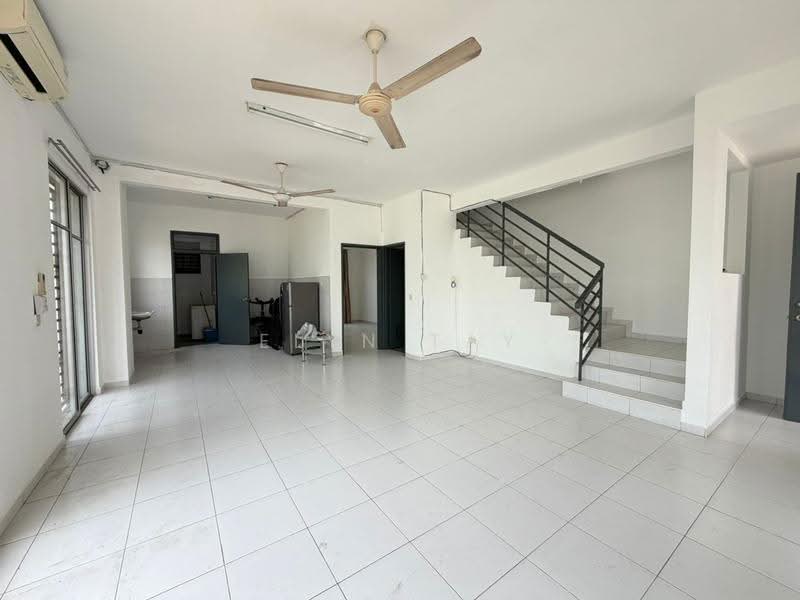2-storey Terraced House for Sale in Bukit Indah (Iskandar Puteri (Nusajaya)) - Elyn Tay - Living Room - PropertyGuru.com.my