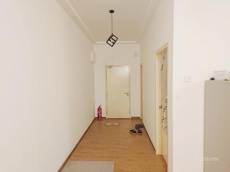 Condominium for Rent at Lakefront Homes - HWEI TENG CHAN - Corridor - PropertyGuru.com.my