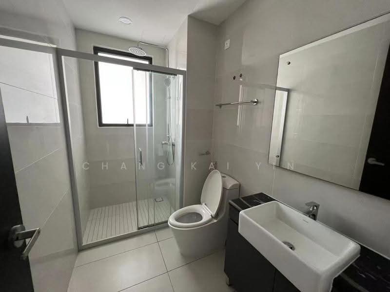 Kondominium untuk Dijual di Bay Point @ Country Garden Danga Bay - Chang Kai Yin - Bathroom - PropertyGuru.com.my