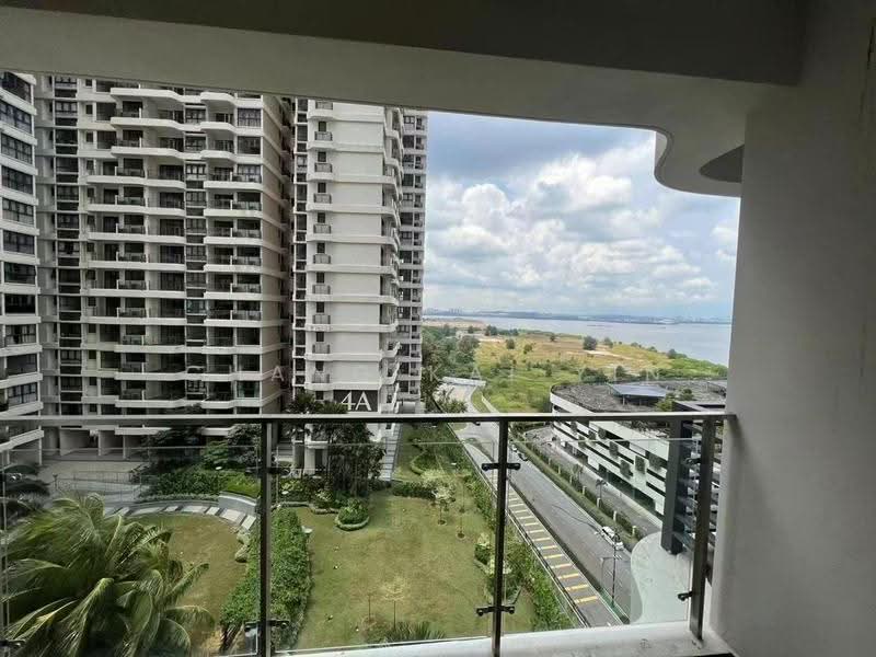 Kondominium untuk Dijual di Bay Point @ Country Garden Danga Bay - Chang Kai Yin - Balcony - PropertyGuru.com.my