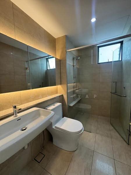Condominium for Rent at The WaterEdge (Pinggiran Air) - Candy Yap - Bathroom - PropertyGuru.com.my