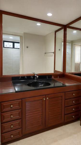 Condominium for Sale at Vista Kiara - Jane Lai - Bathroom - PropertyGuru.com.my