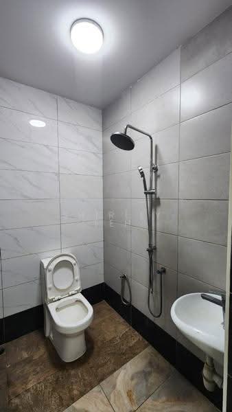 Shop for Sale in Taman Merak (Simpang Ampat) - Shirley Teh - Bathroom - PropertyGuru.com.my