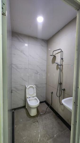 Shop for Sale in Taman Merak (Simpang Ampat) - Shirley Teh - Bathroom - PropertyGuru.com.my