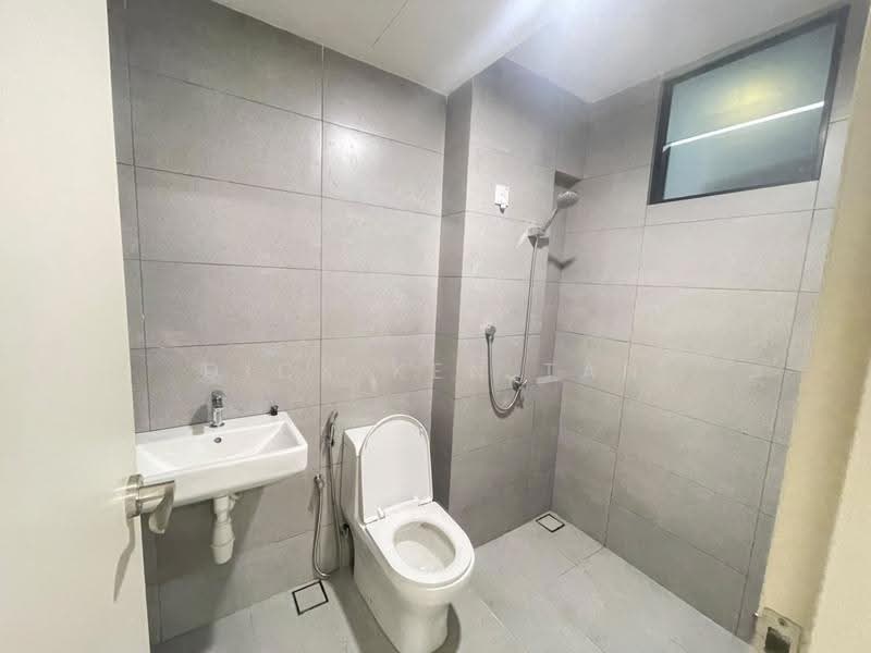 Service Residence for Sale at Vivo Executive Apartment - Dick Ken Tan - Bathroom - PropertyGuru.com.my