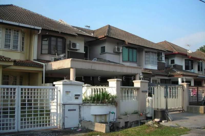 Terraced House for Sale in Bandar Kinrara Seksyen 1 (Bandar Kinrara) - Kylie Lee - Exterior - PropertyGuru.com.my