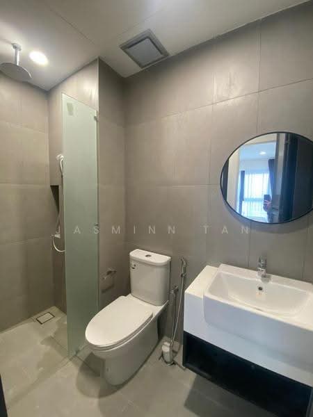 Kediaman Servis untuk Disewa di YOLO Signature Suites - Jasminn Tan - Bathroom - PropertyGuru.com.my