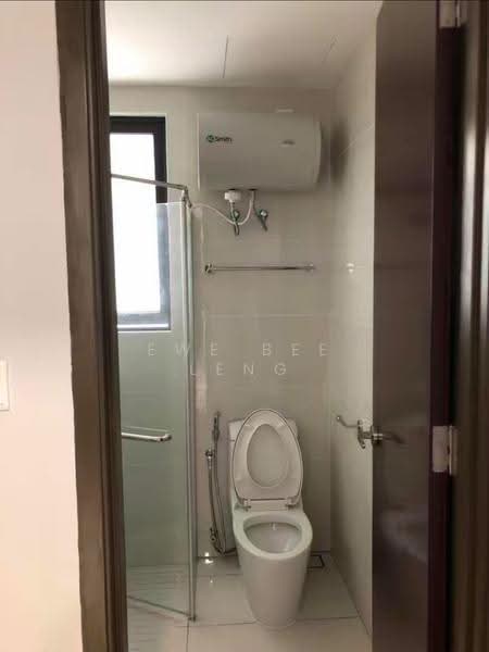 Condominium for Sale at Amberside @ Country Garden Danga Bay - Ewe Bee Leng - Bathroom - PropertyGuru.com.my