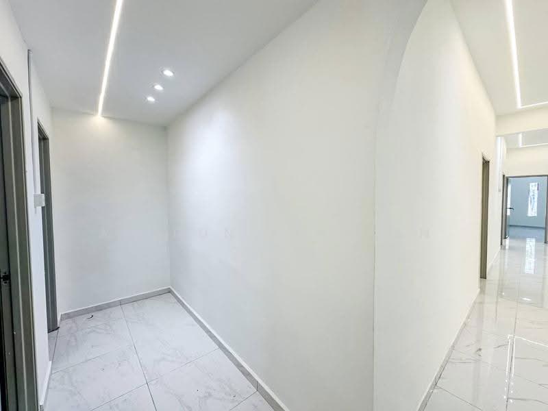 Rumah Teres 1-Tingkat untuk Dijual di Taman Petaling Indah (Klang) - Amirun Kinanah - Corridor - PropertyGuru.com.my