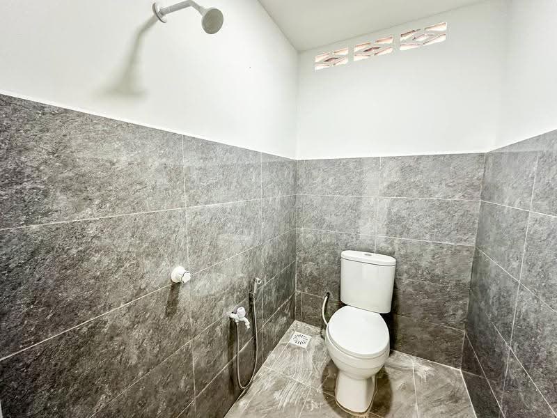 Rumah Teres 1-Tingkat untuk Dijual di Taman Petaling Indah (Klang) - Amirun Kinanah - Bathroom - PropertyGuru.com.my