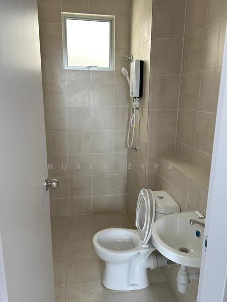Rumah Flat untuk Disewa di RESIDENSI SELANGORKU OLEANDER - Nurul Zyra - Bathroom - PropertyGuru.com.my