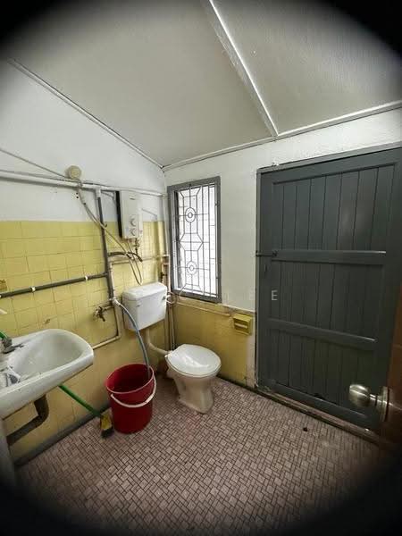 2-storey Terraced House for Rent in Plentong (Johor) - Eric Tee - Bathroom - PropertyGuru.com.my