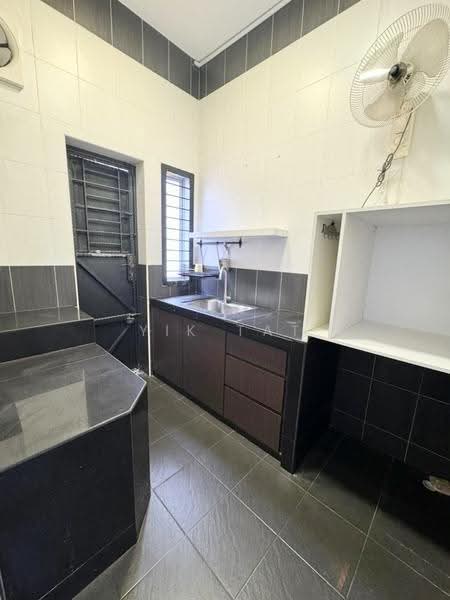 2-storey Terraced House for Sale in Setia Tropika (Johor Bahru) - Yik Tat - Kitchen - PropertyGuru.com.my