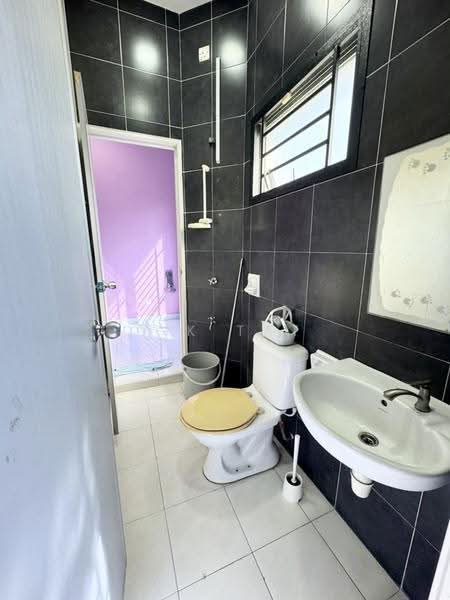 2-storey Terraced House for Sale in Setia Tropika (Johor Bahru) - Yik Tat - Bathroom - PropertyGuru.com.my