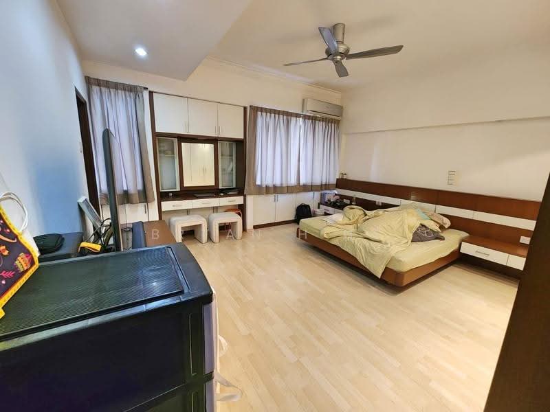 Kondominium untuk Dijual di Cantonment Court - Bryan H'ng - Bedroom - PropertyGuru.com.my