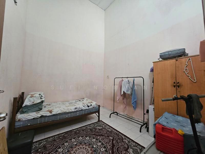 1-storey Terraced House for Sale in Muar (Johor) - Sufi Norman - Bedroom - PropertyGuru.com.my
