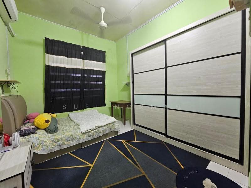 1-storey Terraced House for Sale in Muar (Johor) - Sufi Norman - Bedroom - PropertyGuru.com.my