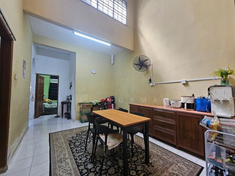 1-storey Terraced House for Sale in Muar (Johor) - Sufi Norman - Dining Room - PropertyGuru.com.my