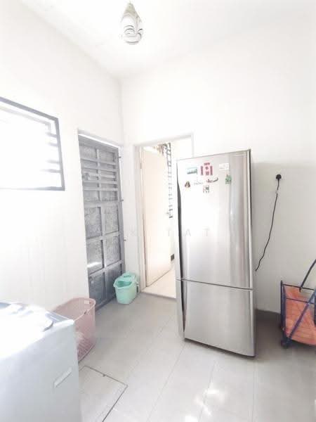 Rumah Teres 2-Tingkat untuk Dijual di Kempas Utama (Tebrau) - Yik Tat - Kitchen - PropertyGuru.com.my