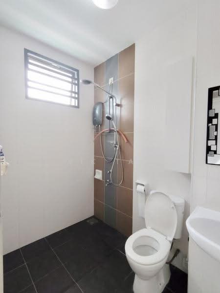 Rumah Teres 2-Tingkat untuk Dijual di Kempas Utama (Tebrau) - Yik Tat - Bathroom - PropertyGuru.com.my