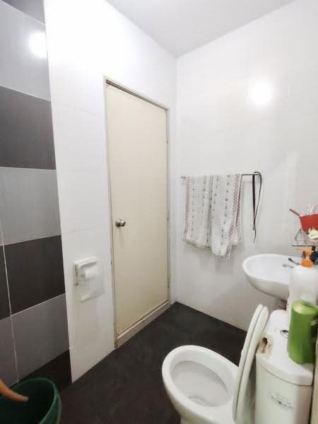 Rumah Teres 2-Tingkat untuk Dijual di Kempas Utama (Tebrau) - Yik Tat - Bathroom - PropertyGuru.com.my