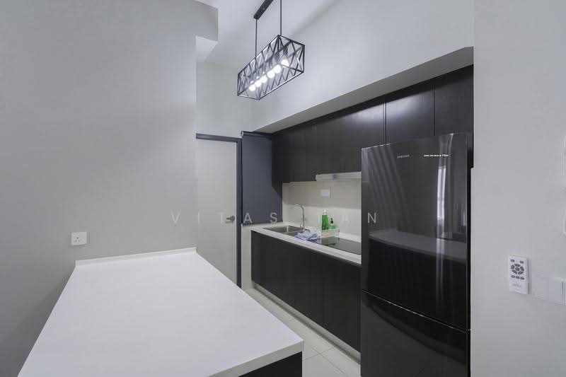 Kediaman Servis untuk Dijual di Setia City Residences - Vitas Tan - Kitchen - PropertyGuru.com.my
