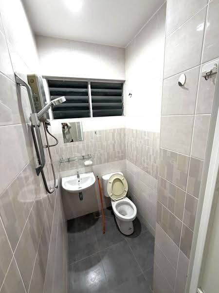 Kondominium untuk Disewa di Kuchai Brem Park 2 - Earon Chong - Bathroom - PropertyGuru.com.my