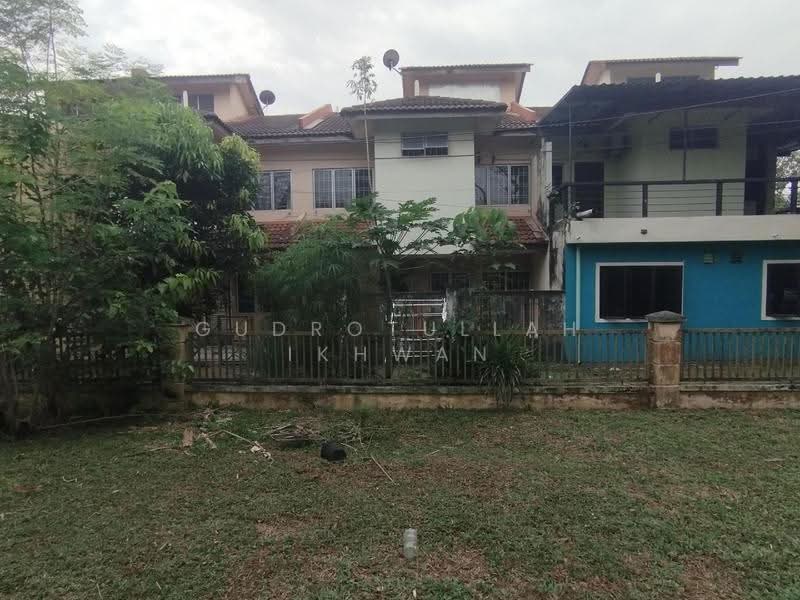 2-storey Terraced House for Sale in Taman Tasik Prima (Puchong) - Gudrotullah Ikhwan - Exterior - PropertyGuru.com.my