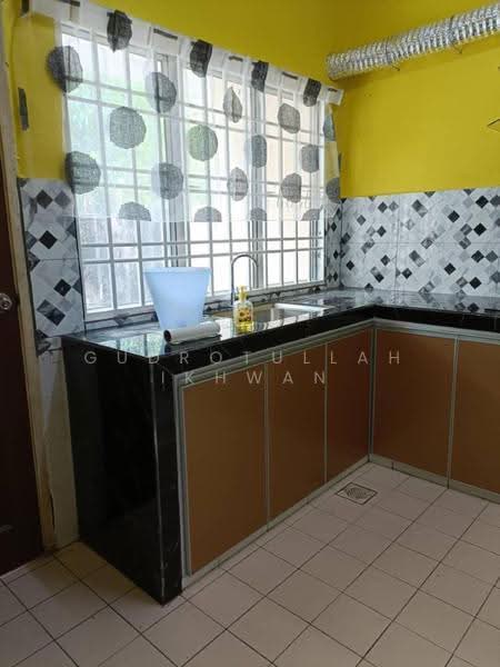 2-storey Terraced House for Sale in Taman Tasik Prima (Puchong) - Gudrotullah Ikhwan - Kitchen - PropertyGuru.com.my