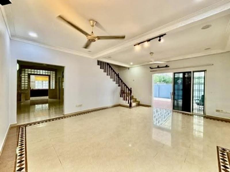 2-storey Terraced House for Rent in Jalan Ipoh (Kuala Lumpur) - Peter Tan - Living Room - PropertyGuru.com.my