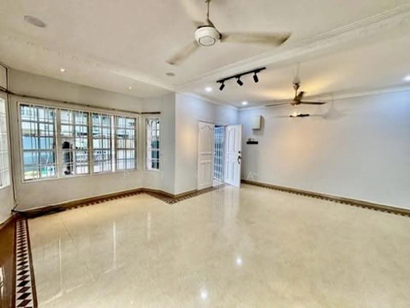 2-storey Terraced House for Rent in Jalan Ipoh (Kuala Lumpur) - Peter Tan - Living Room - PropertyGuru.com.my