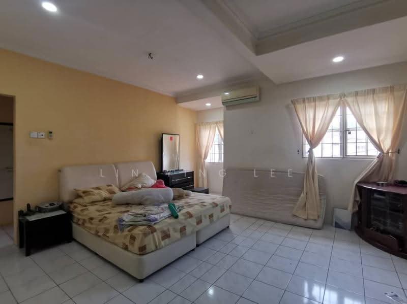 Terraced House for Rent in Bandar Putra Permai (Seri Kembangan) - Lin Ying Lee - Bedroom - PropertyGuru.com.my