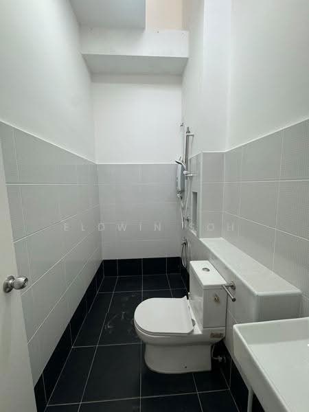 Terraced House for Rent in Kota Masai (Pasir Gudang) - Eldwin Soh - Bathroom - PropertyGuru.com.my