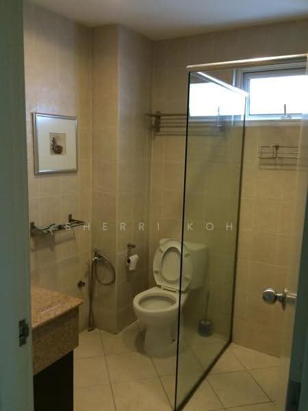 Kondominium untuk Dijual di Li Villas - Sherri Koh - Bathroom - PropertyGuru.com.my