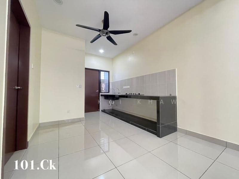Rumah Teres 2-Tingkat untuk Dijual di Bandar Mahkota (Banting) - Hao Kai Khaw - Kitchen - PropertyGuru.com.my
