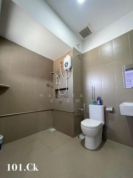 Rumah Teres 2-Tingkat untuk Dijual di Bandar Mahkota (Banting) - Hao Kai Khaw - Bathroom - PropertyGuru.com.my