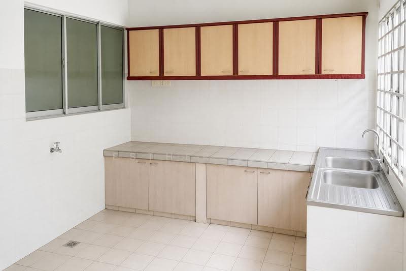 Terraced House for Rent in Petaling Jaya (Selangor) - Esther Tan - Kitchen - PropertyGuru.com.my