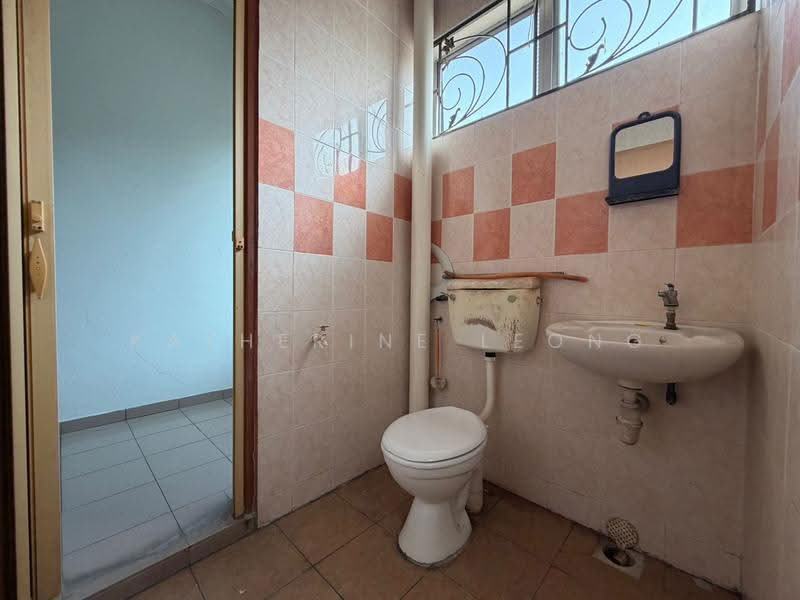 Rumah Teres 2-Tingkat untuk Dijual di Klang (Selangor) - Katherine Leong - Bathroom - PropertyGuru.com.my