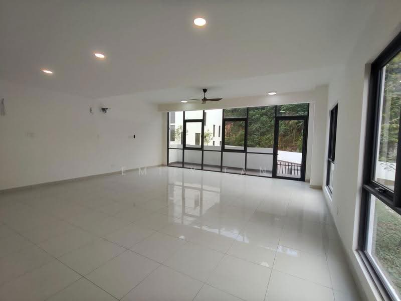 3.5-storey Terraced House for Rent in Damansara Perdana (Selangor) - Emily Tan - Living Room - PropertyGuru.com.my
