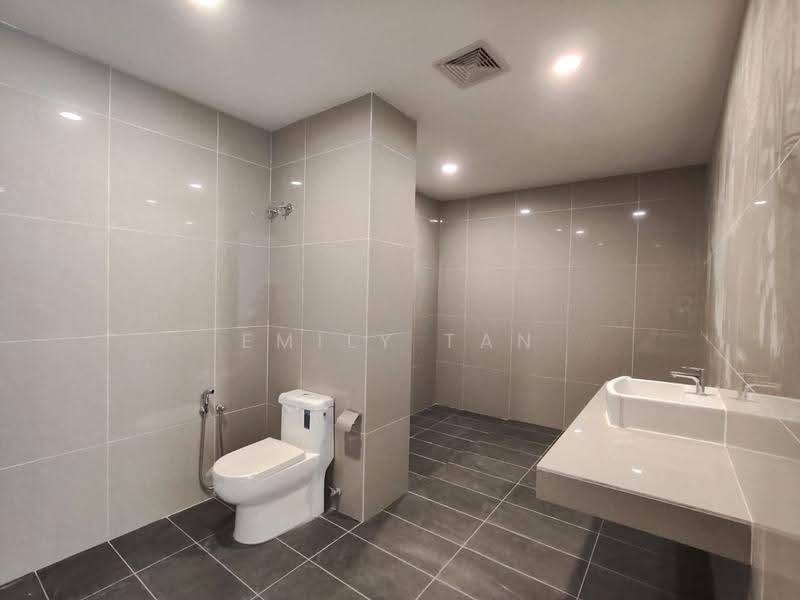 3.5-storey Terraced House for Rent in Damansara Perdana (Selangor) - Emily Tan - Bathroom - PropertyGuru.com.my