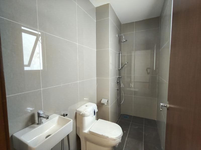 3.5-storey Terraced House for Rent in Damansara Perdana (Selangor) - Emily Tan - Bathroom - PropertyGuru.com.my