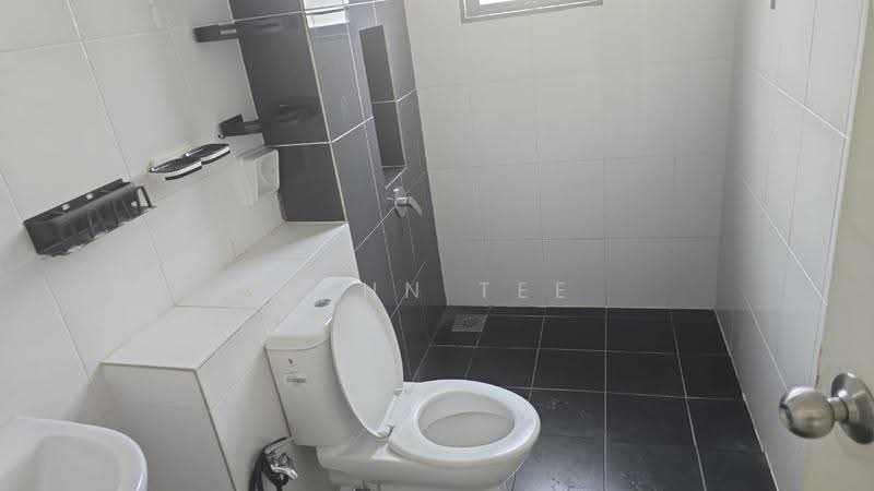 Rumah Teres 3-Tingkat untuk Disewa di Shah Alam (Selangor) - John Tee - Bathroom - PropertyGuru.com.my