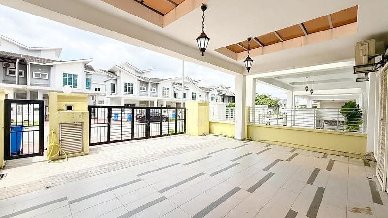 Rumah Teres 2-Tingkat untuk Dijual di D'Kayangan (Shah Alam) - NORFADILAH ZAINUDDIN - Exterior - PropertyGuru.com.my