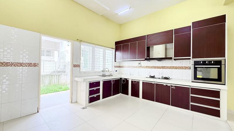 Rumah Teres 2-Tingkat untuk Dijual di D'Kayangan (Shah Alam) - NORFADILAH ZAINUDDIN - Kitchen - PropertyGuru.com.my