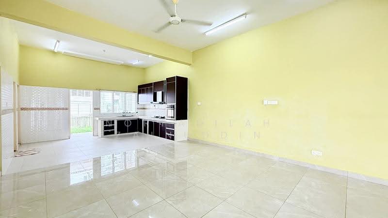 Rumah Teres 2-Tingkat untuk Dijual di D'Kayangan (Shah Alam) - NORFADILAH ZAINUDDIN - Kitchen - PropertyGuru.com.my
