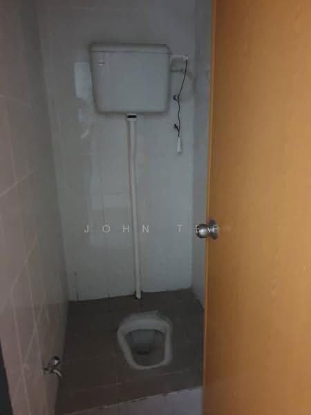 Shop / Office for Sale in Bandar Baru Klang (Klang) - John Tee - Bathroom - PropertyGuru.com.my