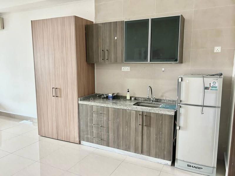 Kediaman Servis untuk Disewa di D'Secret Garden (Pangsapuri Kempas Indah) - Shirley Haw - Kitchen - PropertyGuru.com.my