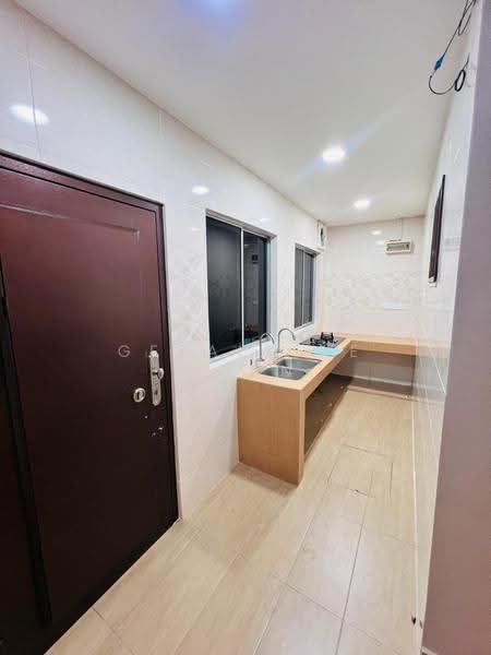 Rumah Teres 3-Tingkat untuk Disewa di Subang Bestari (Shah Alam) - Geraldine Chan - Kitchen - PropertyGuru.com.my